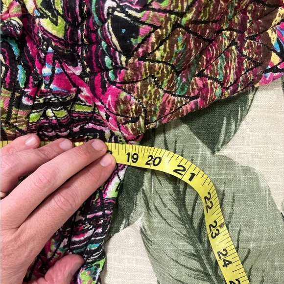 Parsley & Sage Pink and Green Cropped Soft Quilt Blazer with Wide Lapel - Picture 8 of 9